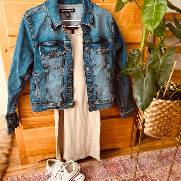 Forever 21 Ribbed Bodycon Halter-Style Dress ✨ - Picture 5 of 5